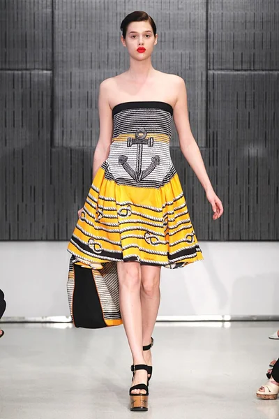 Look 14